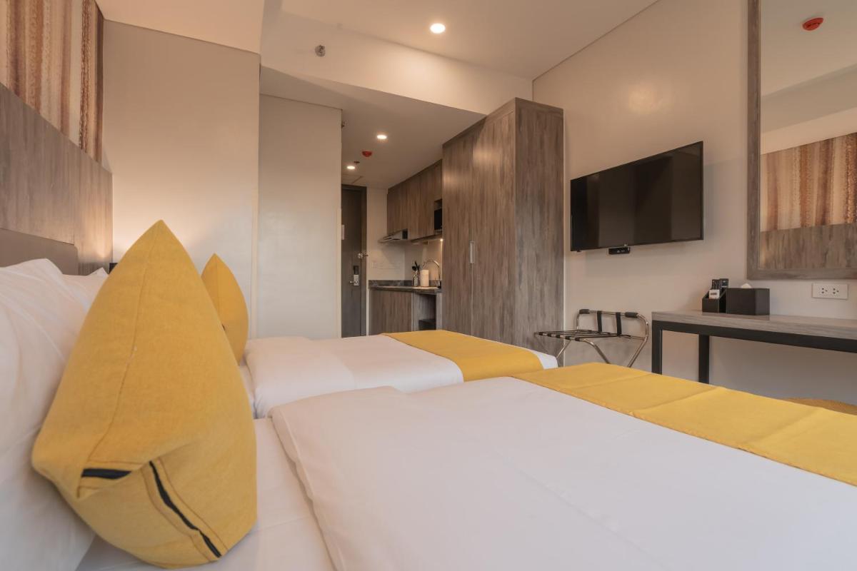 Bayfront Hotel Cebu Capitol Site - Housity