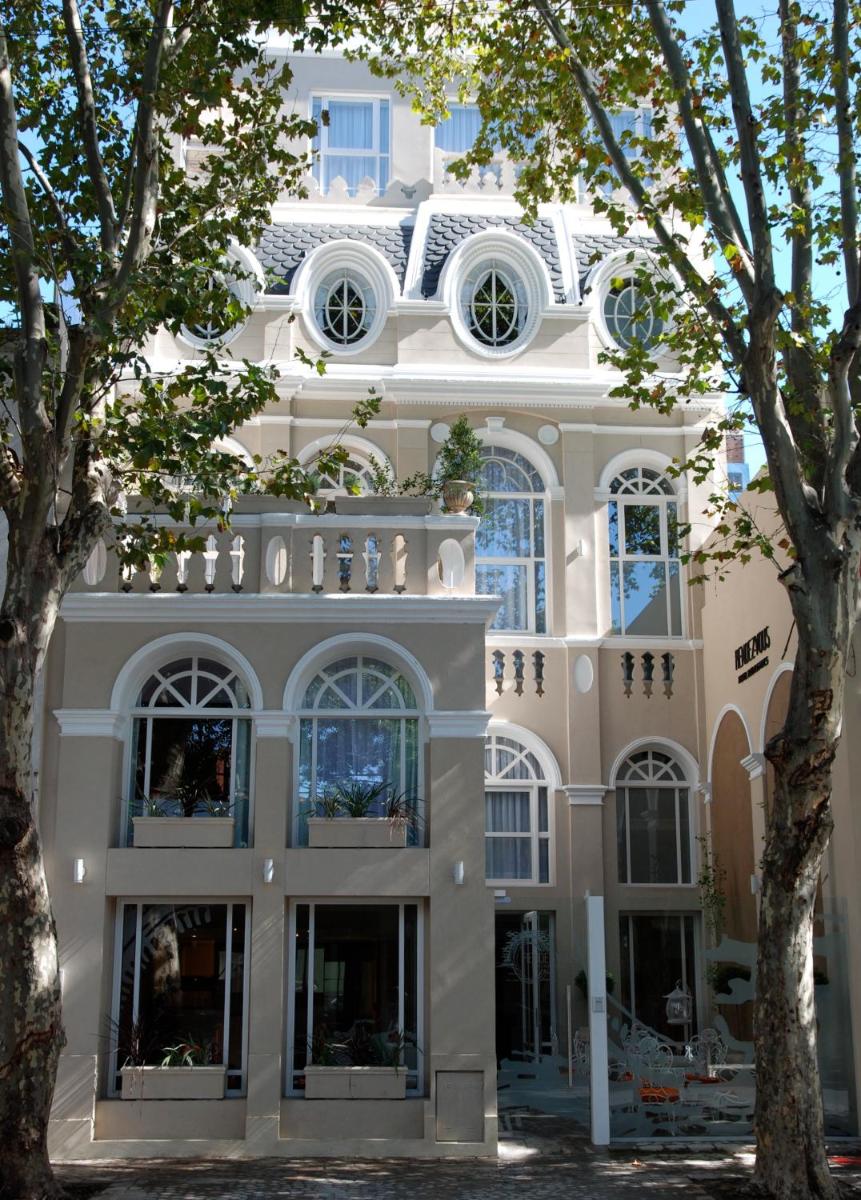 Rendez Vous Hotel Buenos Aires - Housity