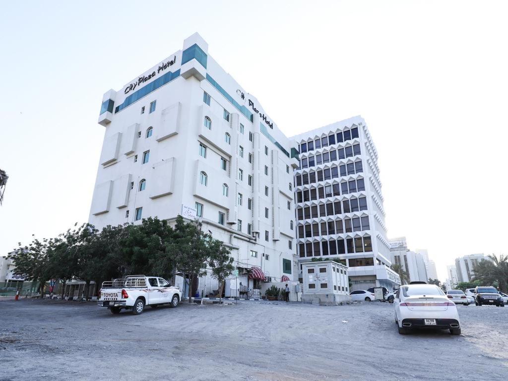 City Plaza Hotel - Housity
