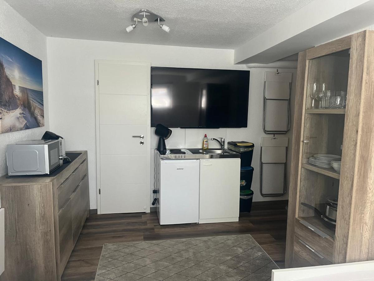1-Raum Ferienwohnung Souterrain Niederorschel - Housity