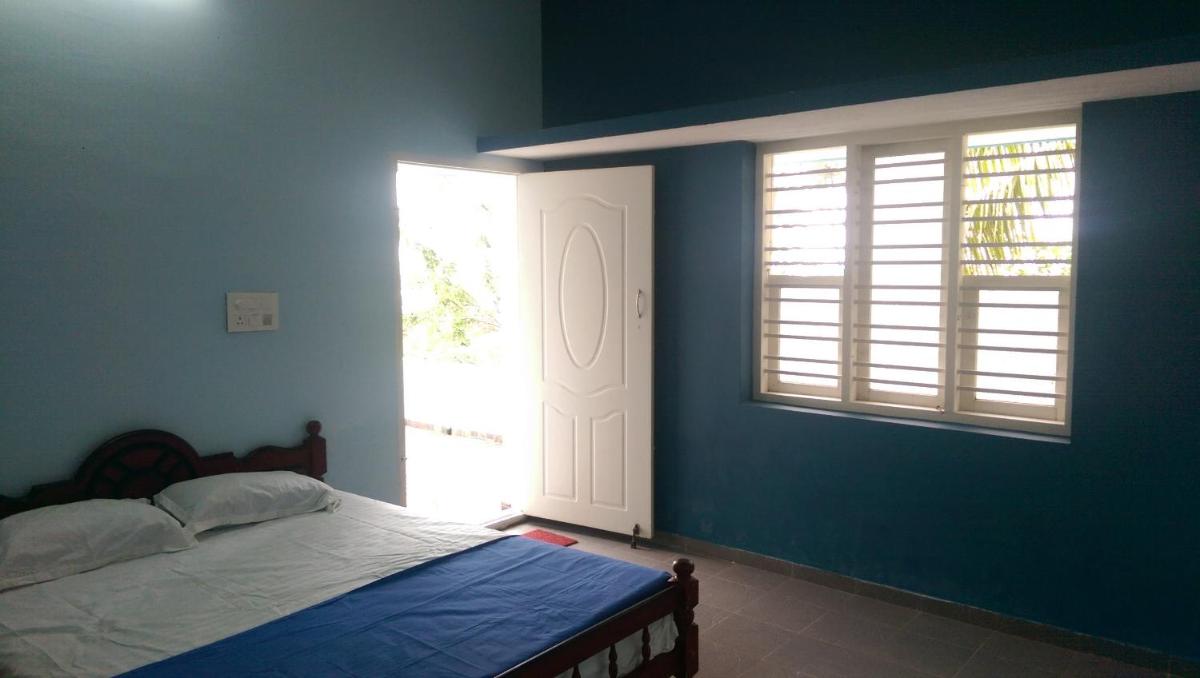 Sun n Tan Beach Home stay - Housity