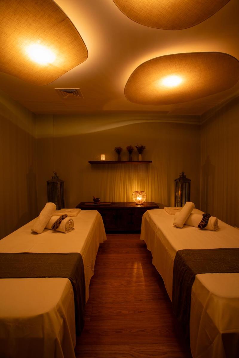 Terre Brune Hotel - Housity