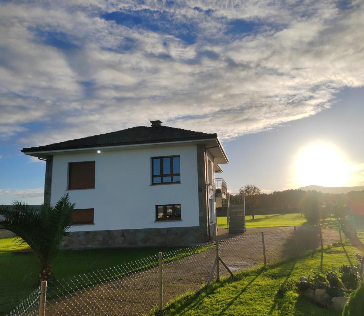 El Rancho Busto - Luarca - Housity
