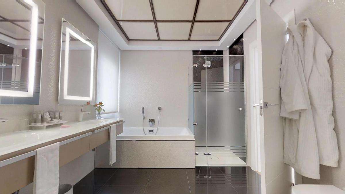 Un baño de Vincci Selección Aleysa