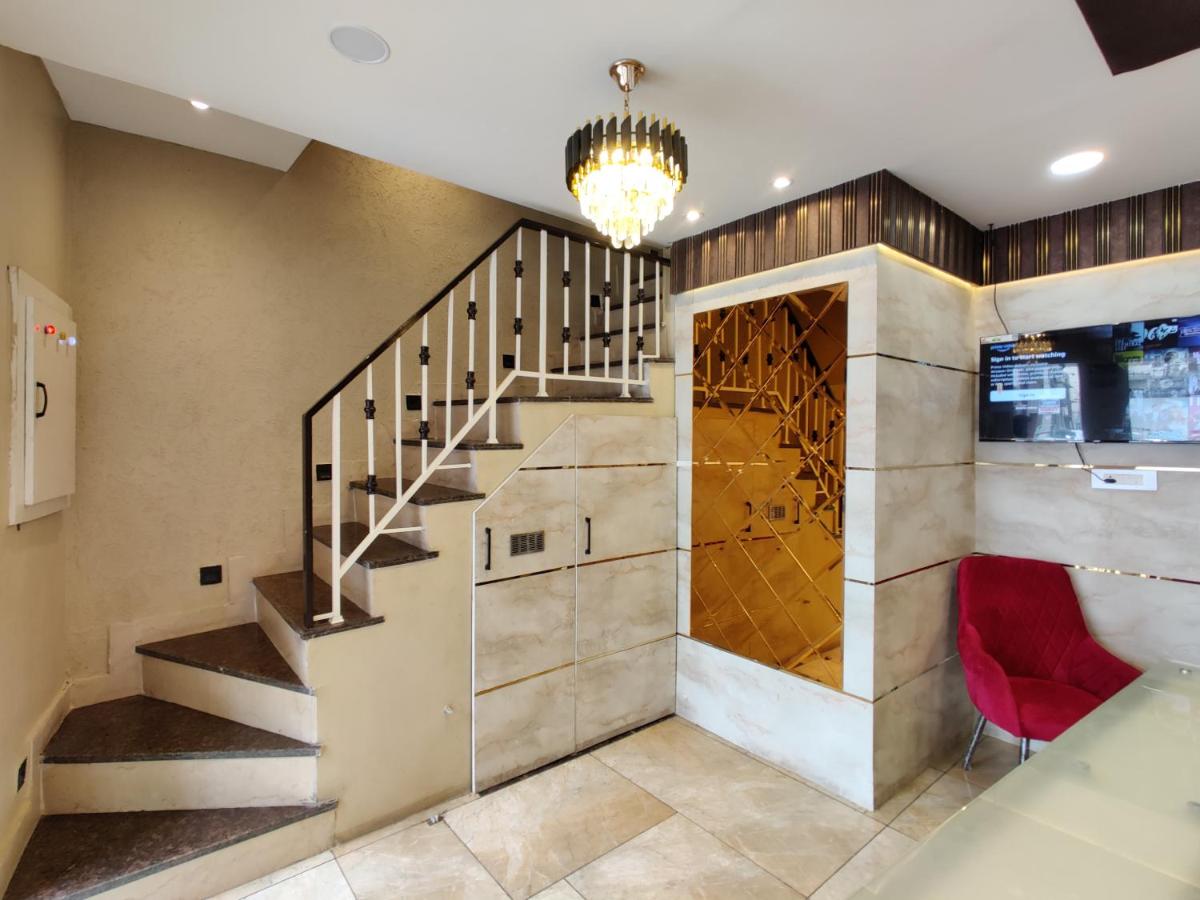 Monga Dreams 120 meters from Golden temple - Housity
