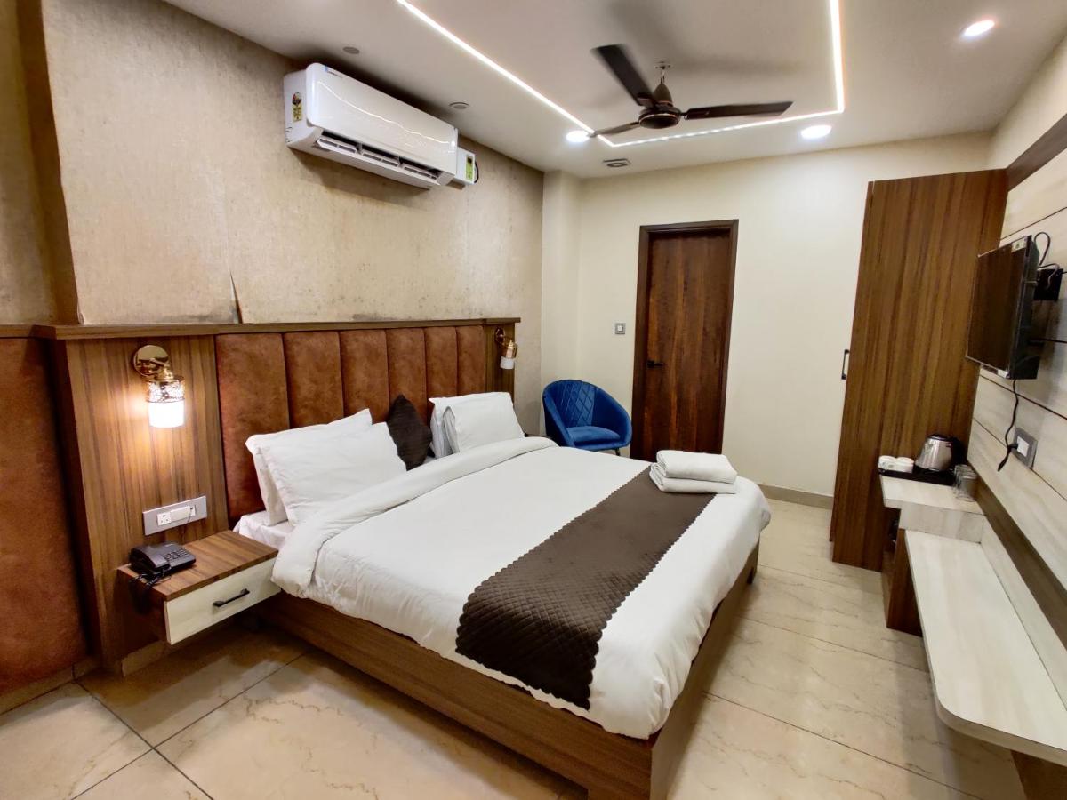 Monga Dreams 120 meters from Golden temple - Housity