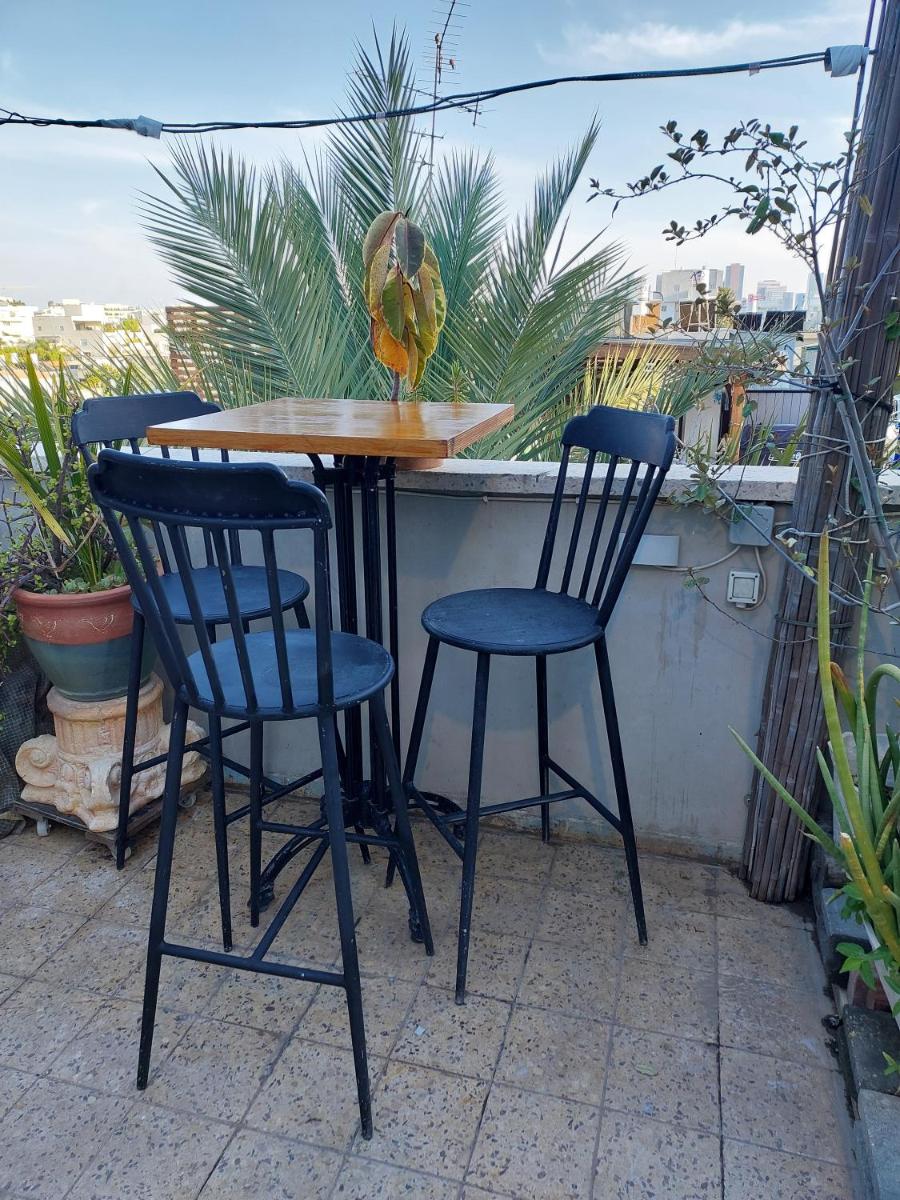 Roof APT W terrace garden,1BR 1BA - Housity