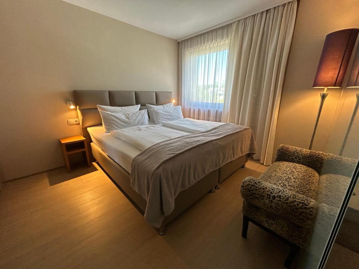 Maxhotel - Housity