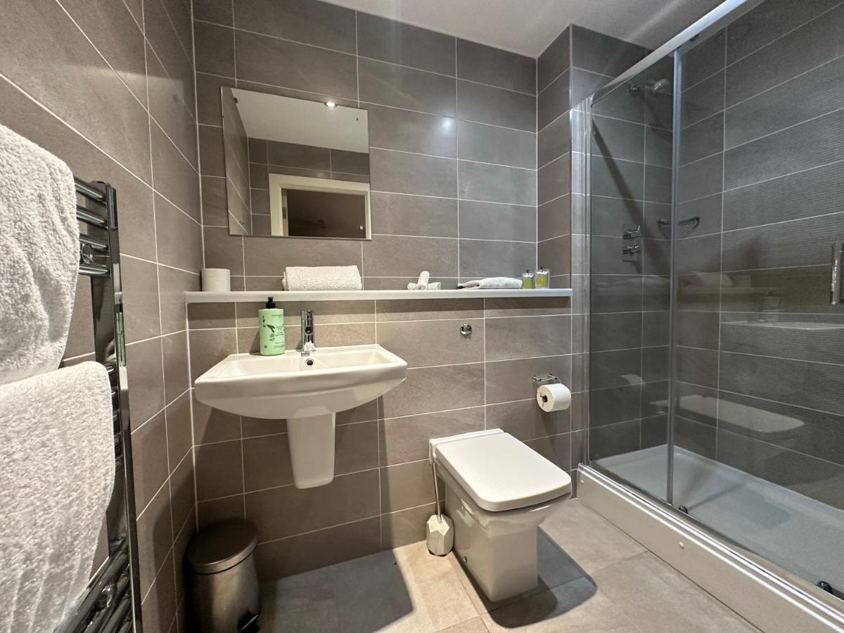 Media City Salford Quays - Housity