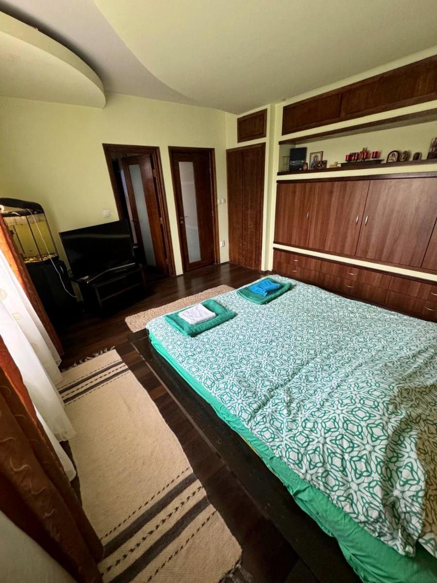 Ultracentral Lozonschi 2 rooms apartment - Housity