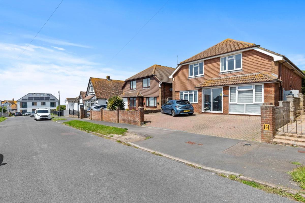 Rottingdean Boutique Studio Apartment By The Sea - Housity