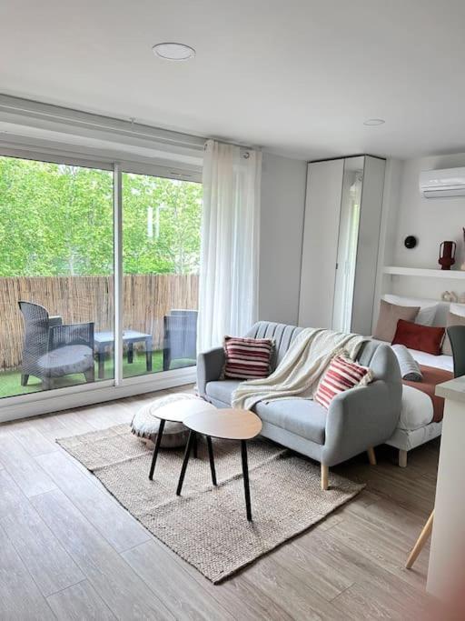 Terre d'occitan-Metro-Parking-Balcon - Housity