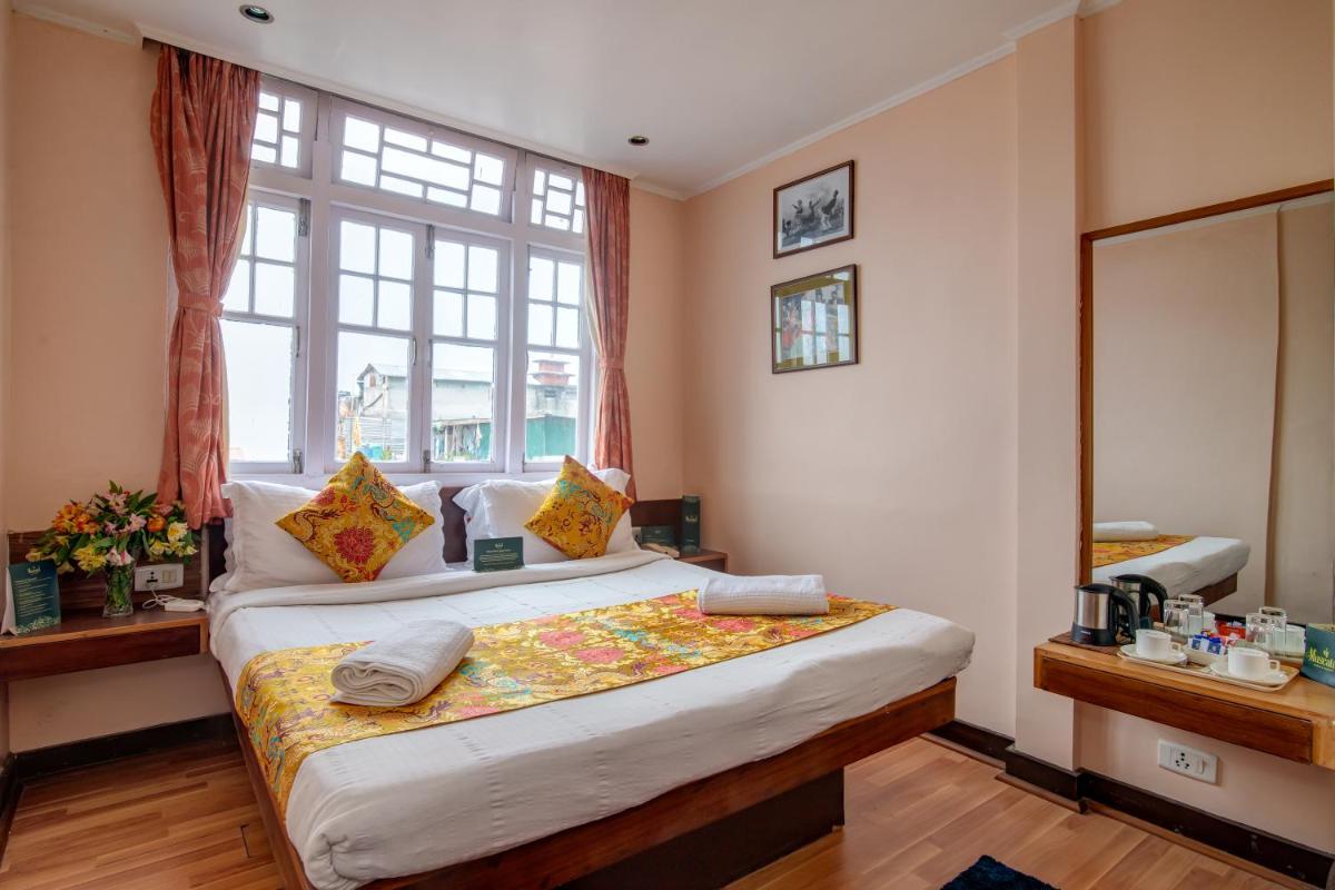 Muscatel Spring Burn - 100 Mts from Mall Road - Housity