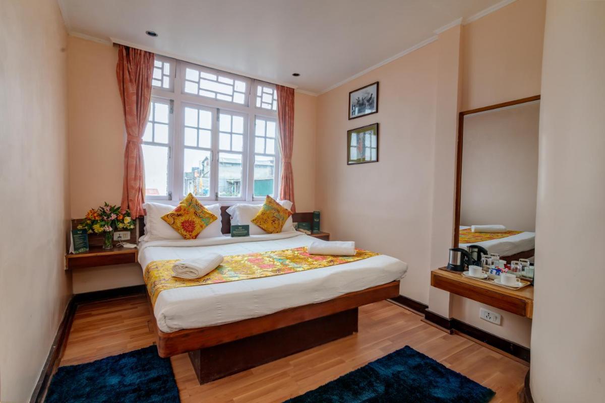 Muscatel Spring Burn - 100 Mts from Mall Road - Housity