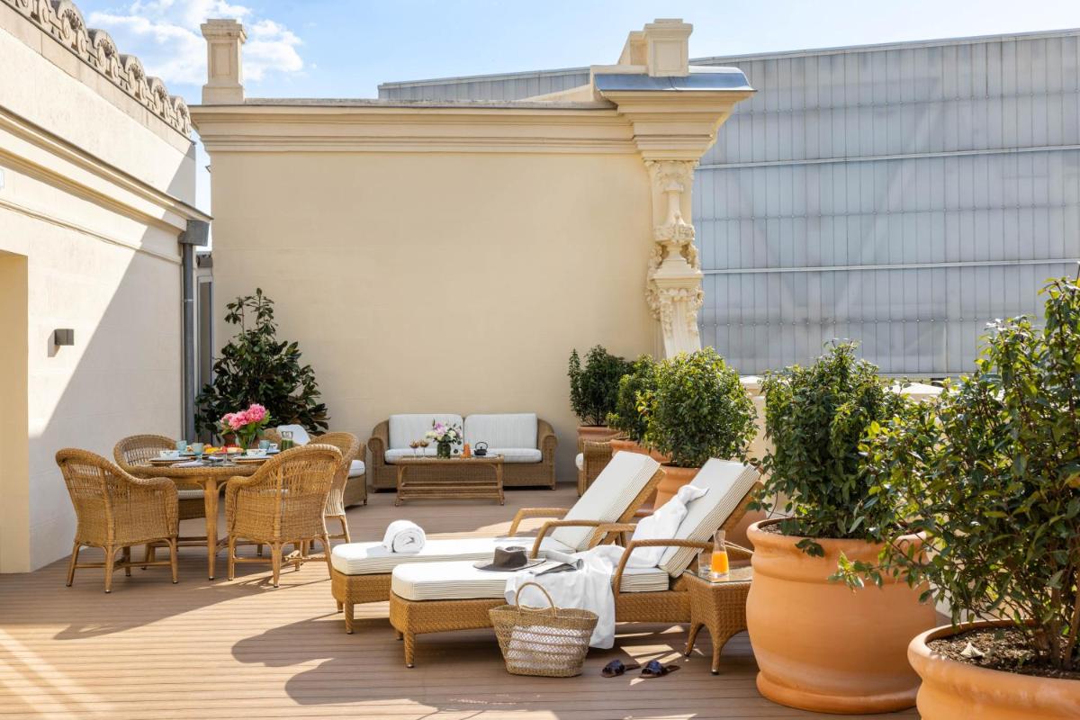 Zona de estar de URSO Hotel & Spa, a Small Luxury Hotel of the World