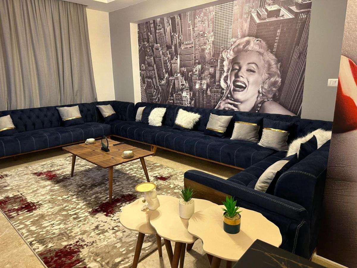 Beverly Hills Sheikh Zayed - Housity