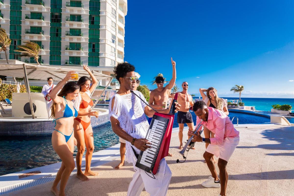 Sandos Cancún All Inclusive - Housity