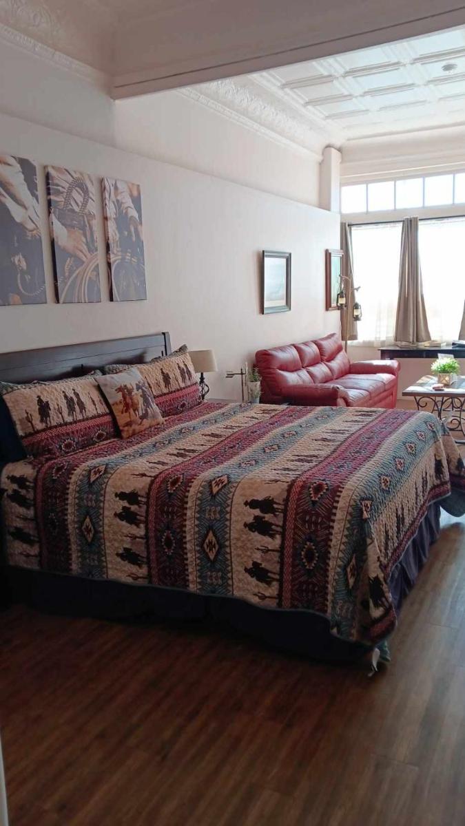 Katie's Cozy Suites - Housity