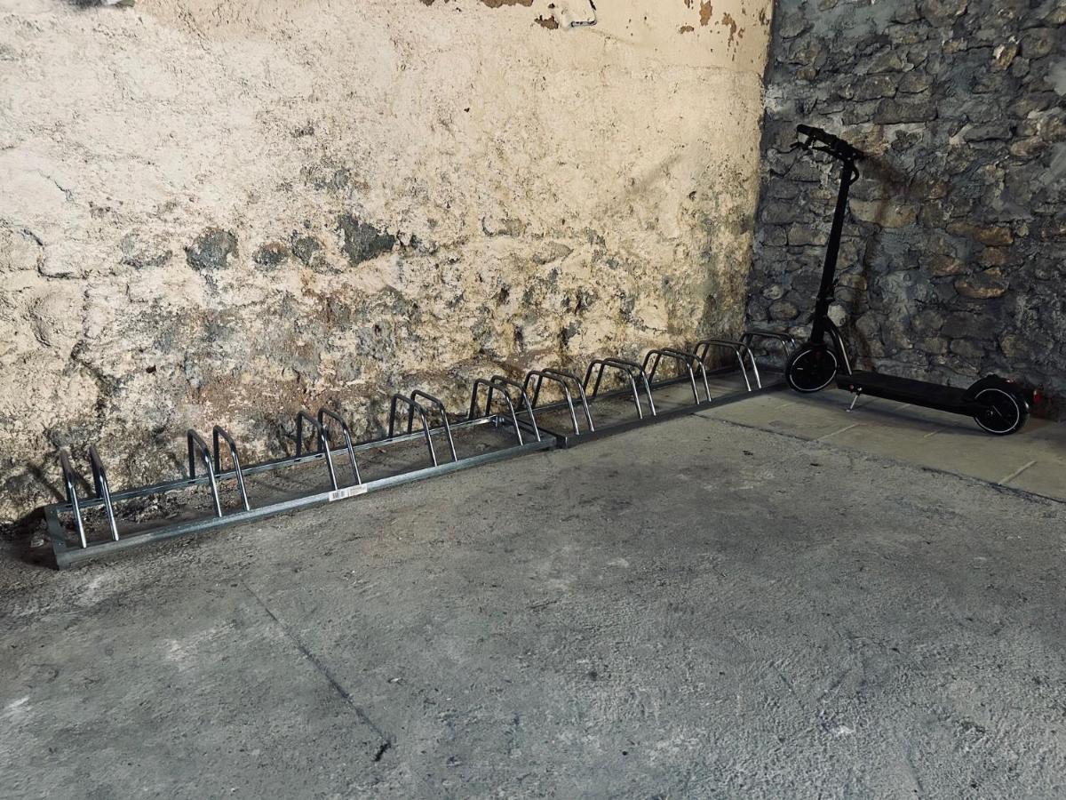 La Babayaga - Housity