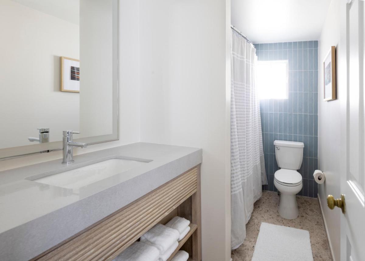 Blue Water Resort - Housity