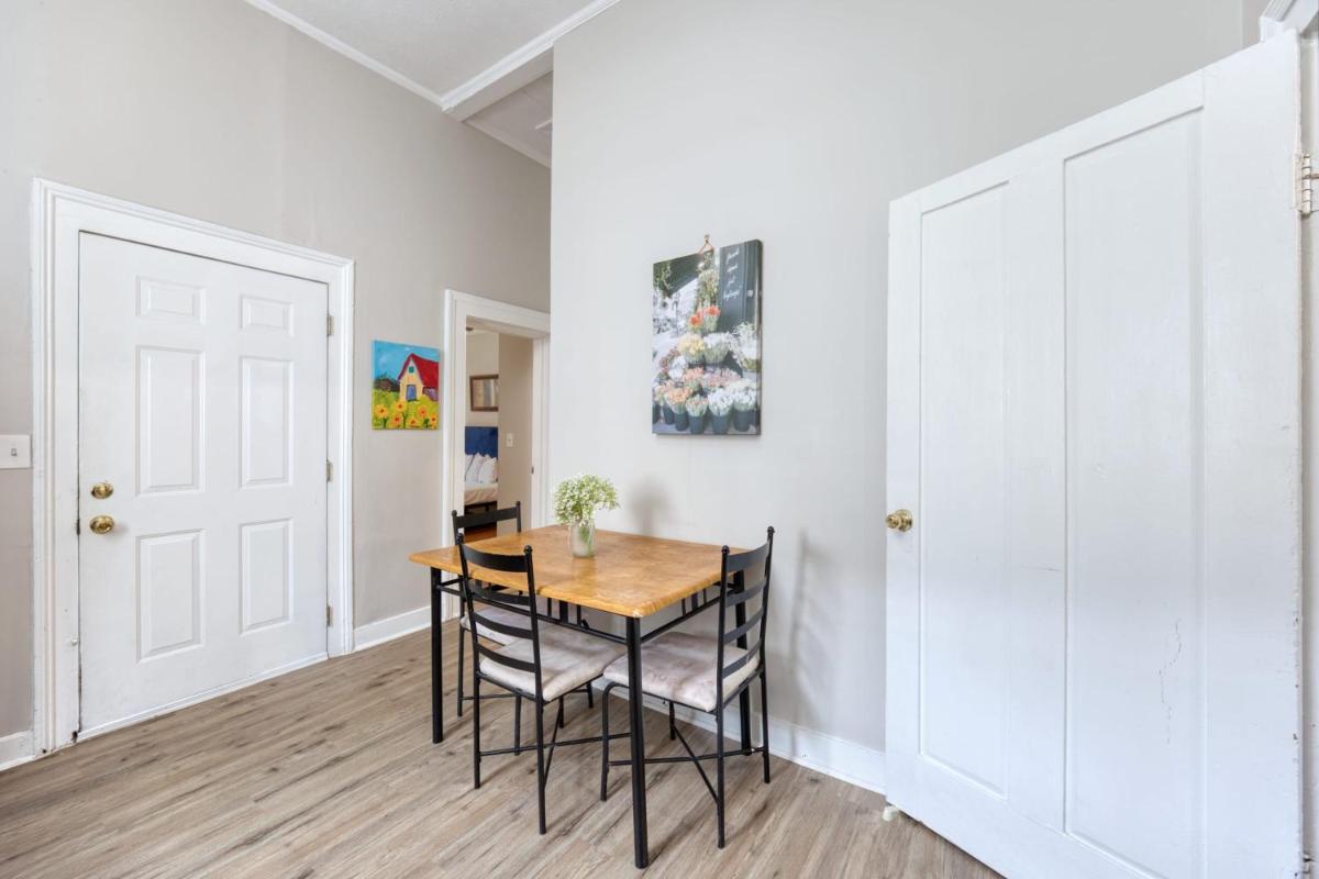 The Chattahoochee Cottage Walk to River & Shops - Housity