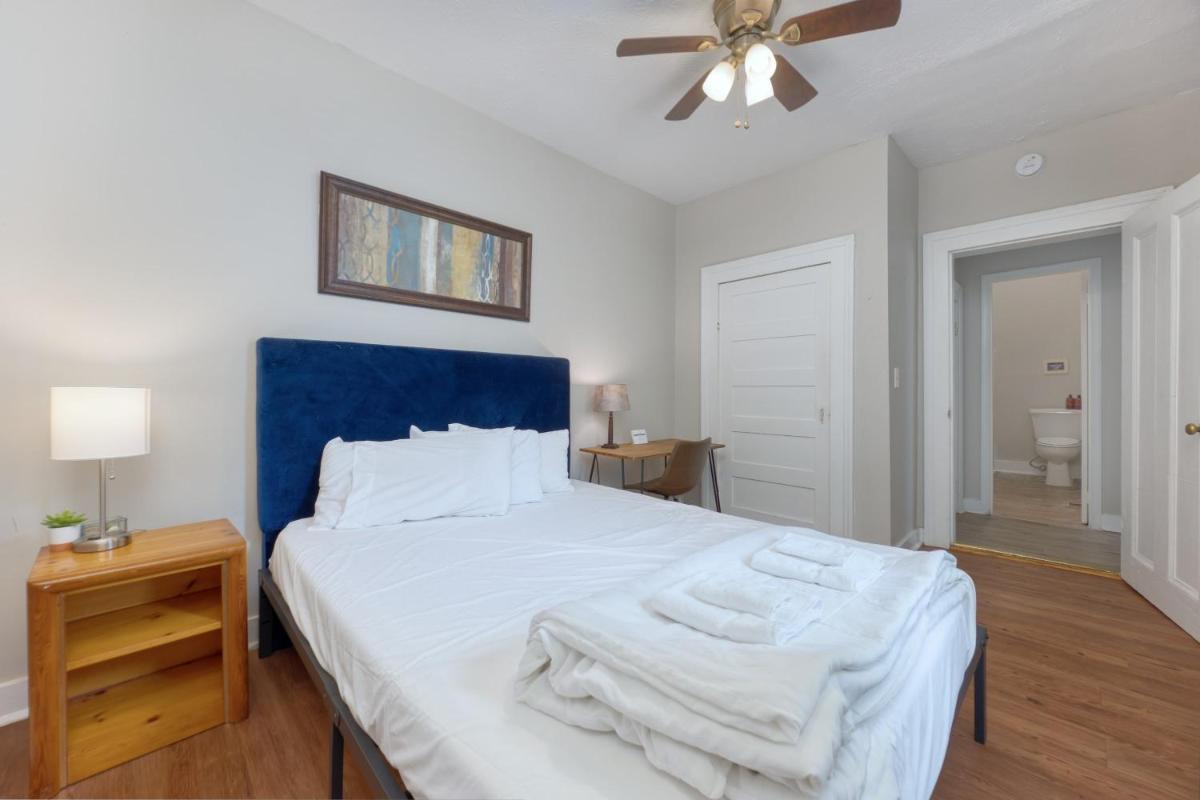 The Chattahoochee Cottage Walk to River & Shops - Housity