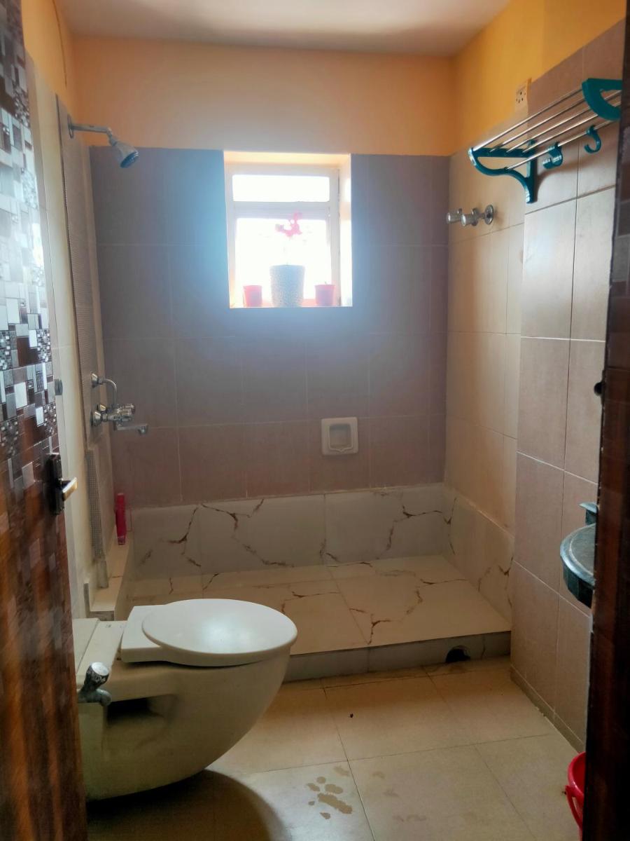 OYO Hotel Narayanpur Battala Near Netaji Subhash Chandra Bose International Airport - Housity