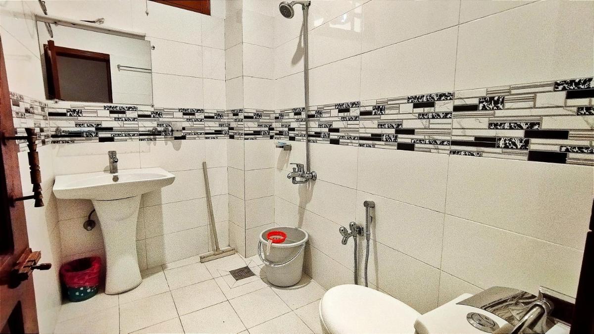 Hotel Swat Rezidor by Khan Familia - Housity