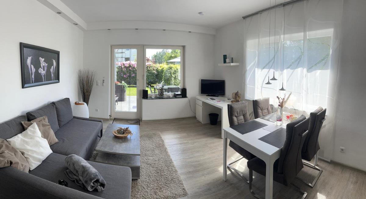 Ferienwohnung Schlossblick - 4 Sterne Sauna Pool Whirlpool exklusiv - Housity