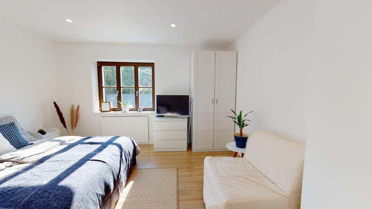 Ferienwohnung Burgau - Housity