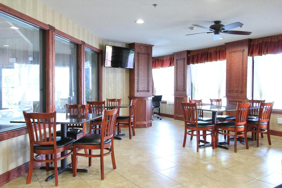 Baymont by Wyndham Muskegon - Housity