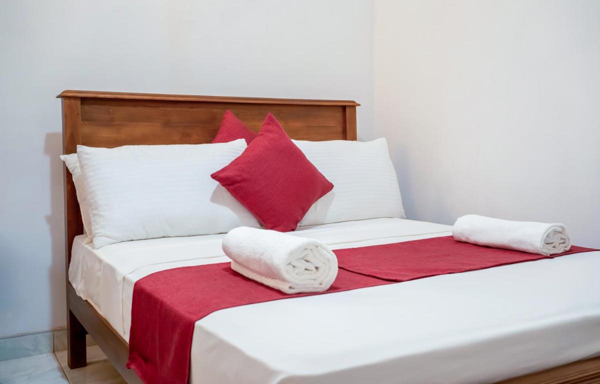 Golden Recidence - Housity