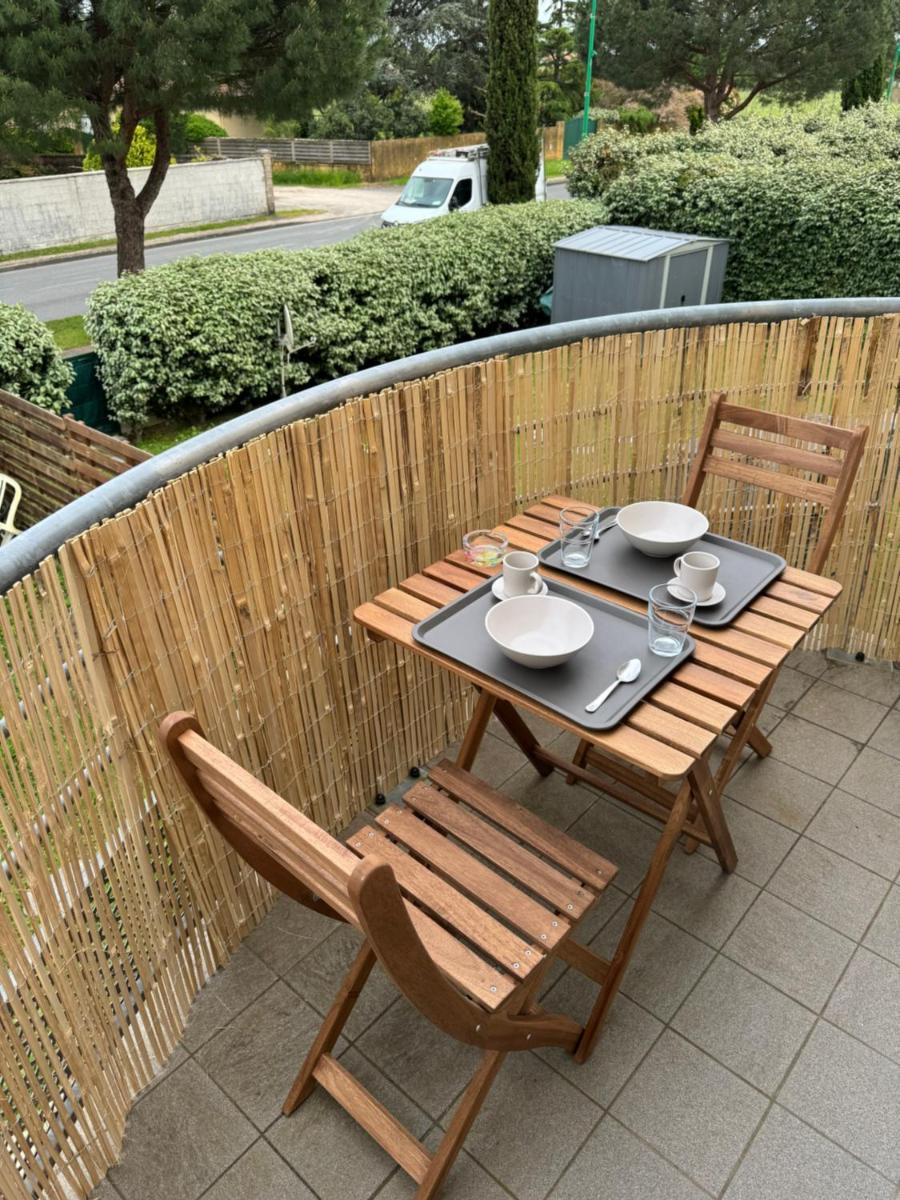 Appartement confort et balcon - Housity