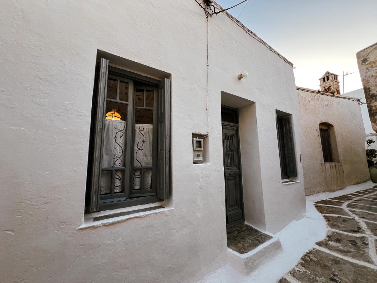 Stunning town-house in Chora, Serifos - Housity