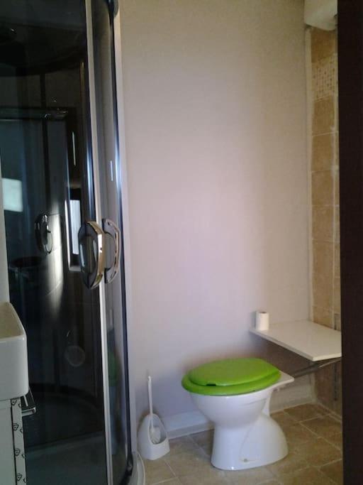 Appartamento con giardino a 3 metri dalla spiaggia - Housity