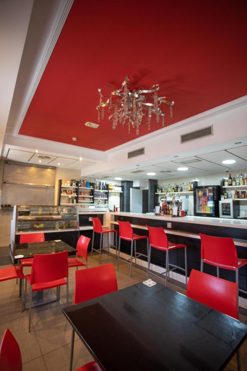 Hotel LB Villa De Cuenca - Housity