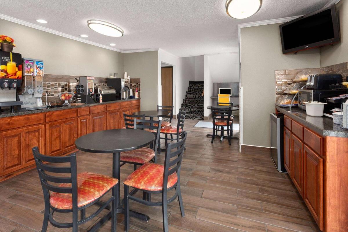 Days Inn by Wyndham Ogallala - Housity