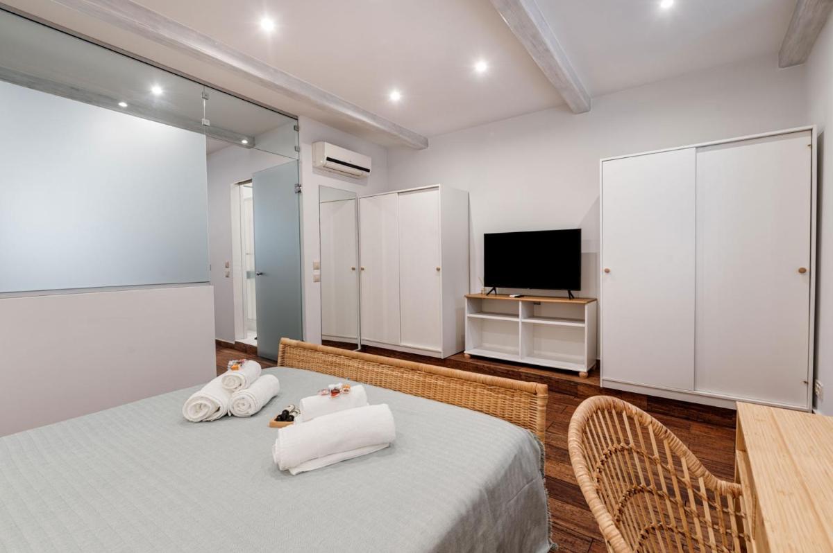 Saint's Alley Suite - Housity