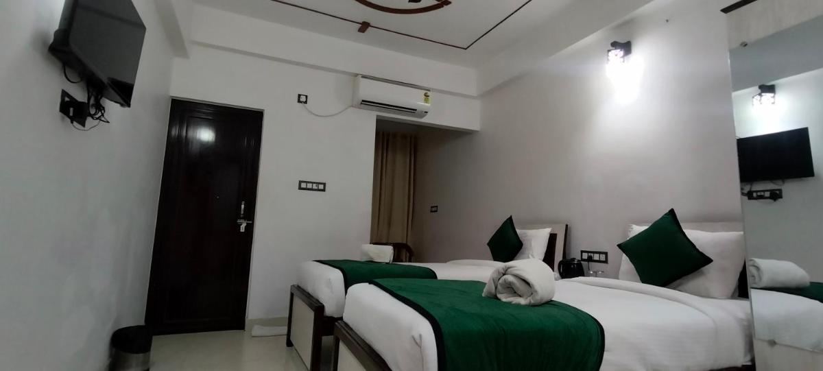 Hotel Aman Residency - Housity