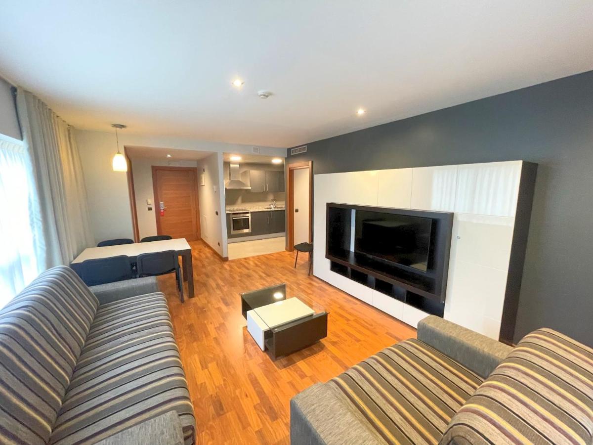 Hotel Apartamentos San Fermín Pamplona - Housity