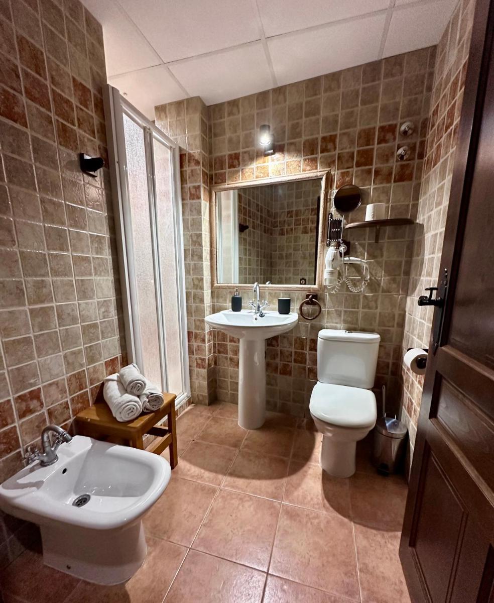 Casas Bajas Alojamiento Rural - Housity