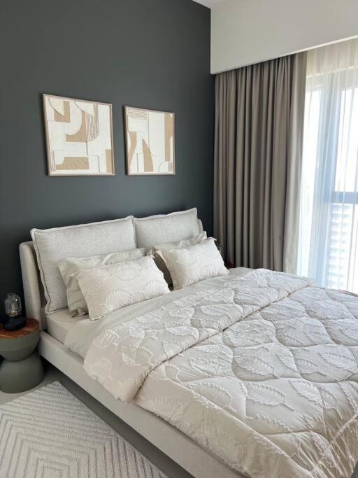 Luxury Brand New 1BR Downtown - Housity