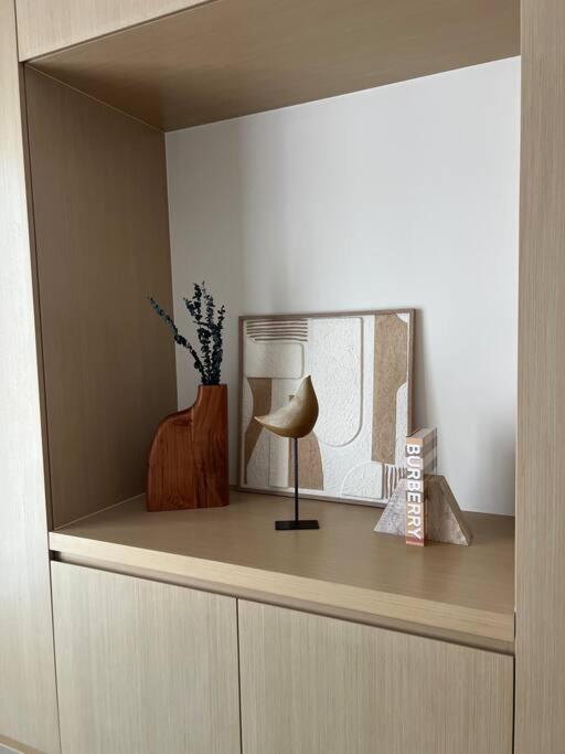 Luxury Brand New 1BR Downtown - Housity