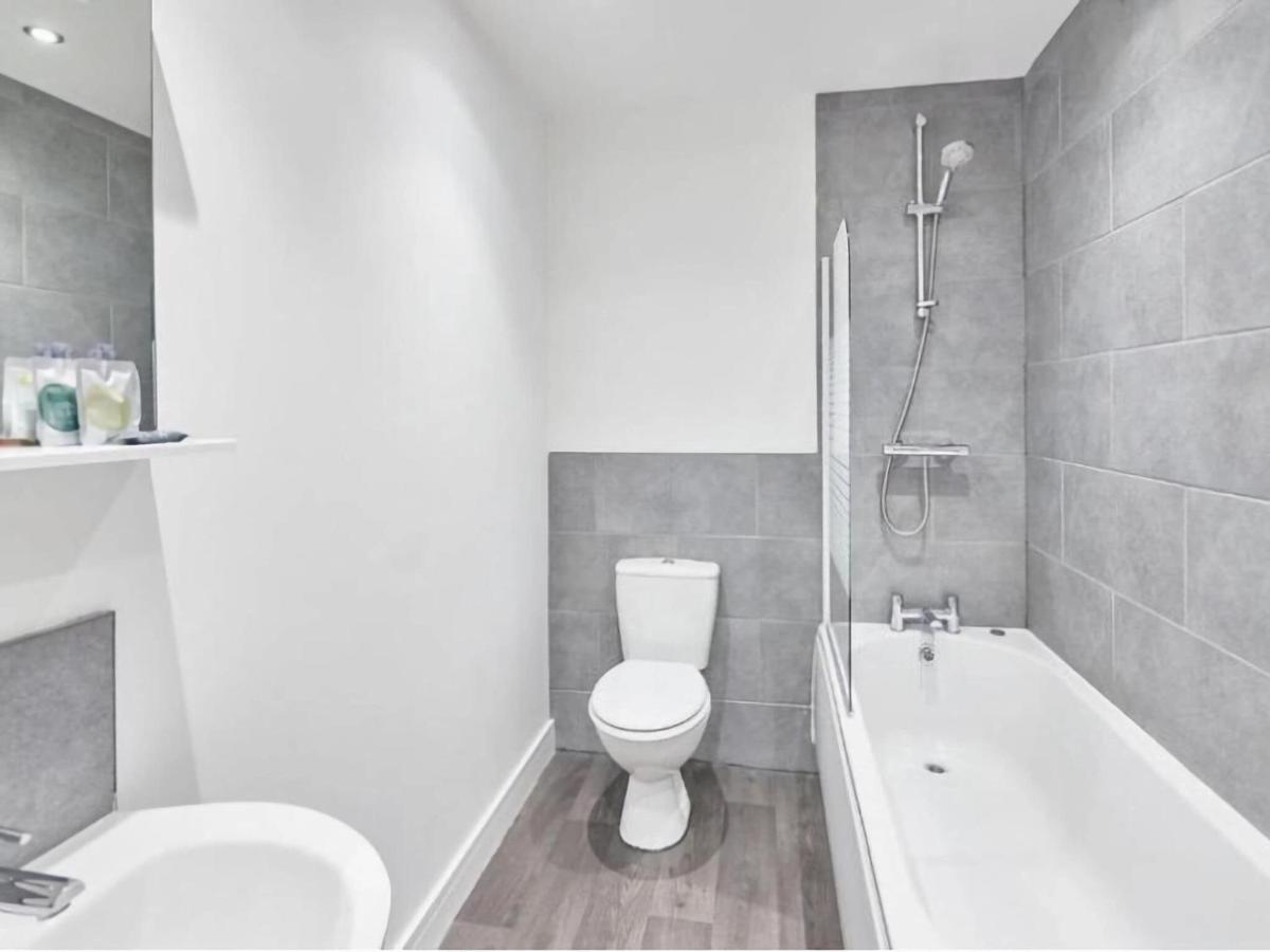 Jackson Court Apartment 3 - Housity