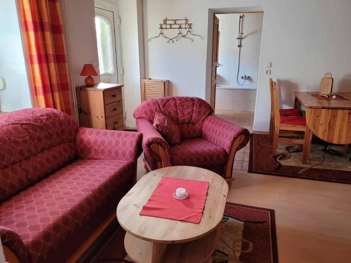 Ferienwohnung 500m zum See - Housity