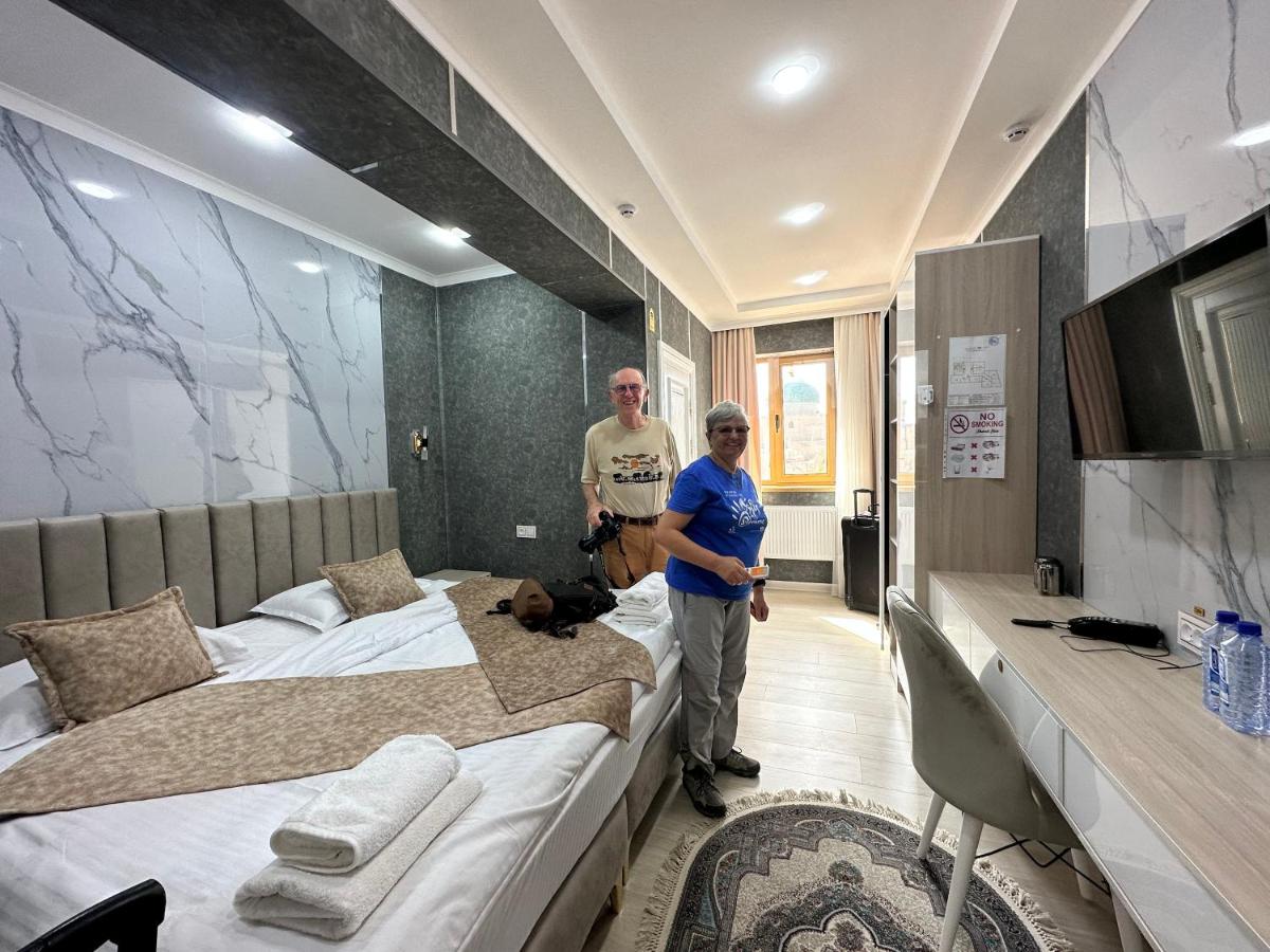 New Minor Hotel - Housity