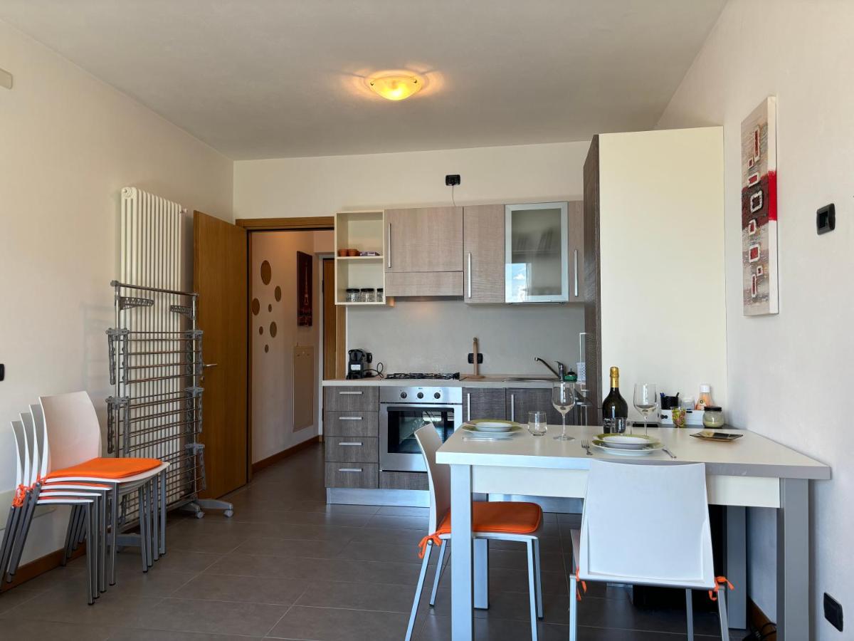 Stella House, swimming pool Gera Lario - Larihome A68 - Housity