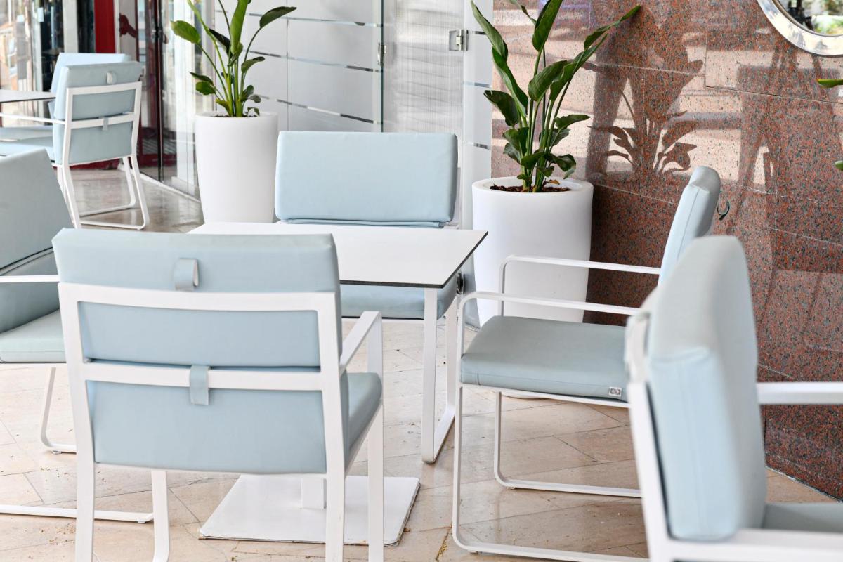 Zona de estar de Salles Hotels Marina Portals