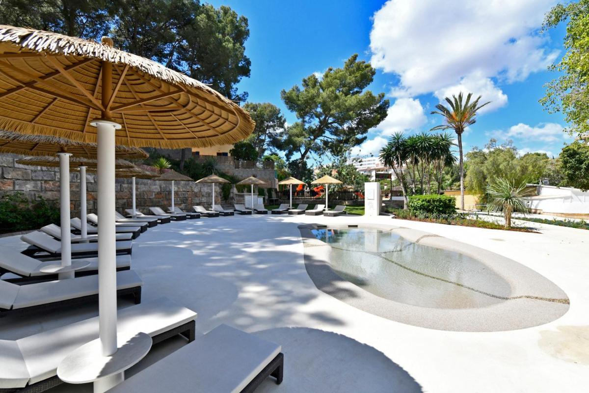 Piscina en o cerca de Salles Hotels Marina Portals