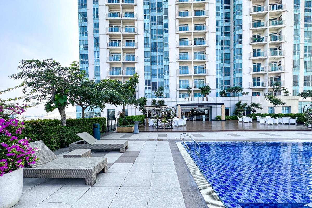 Trillium Apartment - Cozy and Bright Downtown Surabaya by Le Ciel Hospitality - Housity
